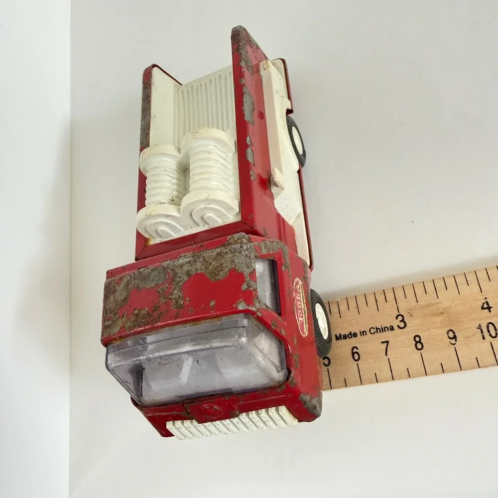 Vintage Tonka Fire Truck Pressed Steel‎ Red White Ladder Truck Toy USA